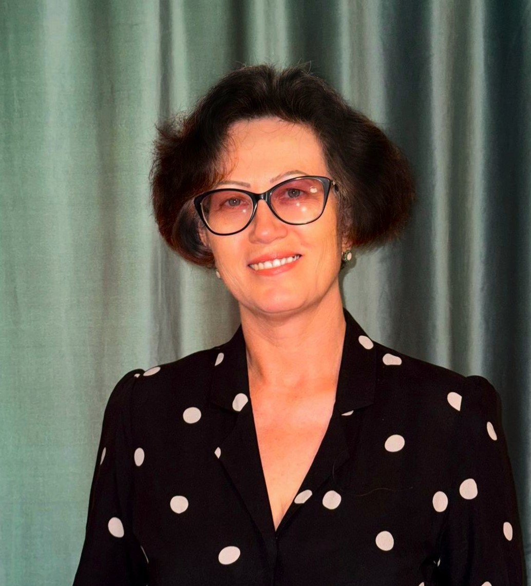 Папина Елена Юрьевна.